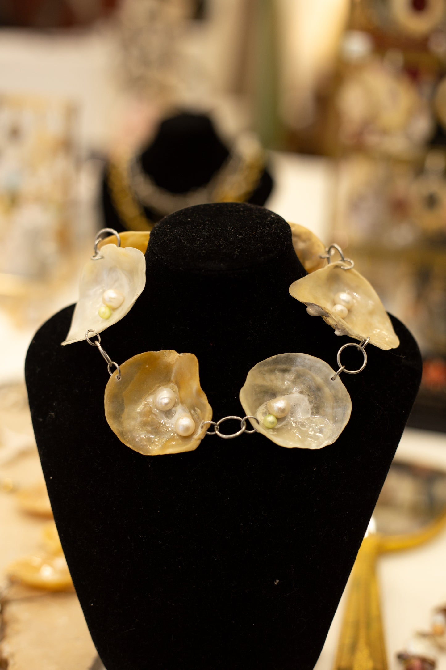 Chocker Tituba