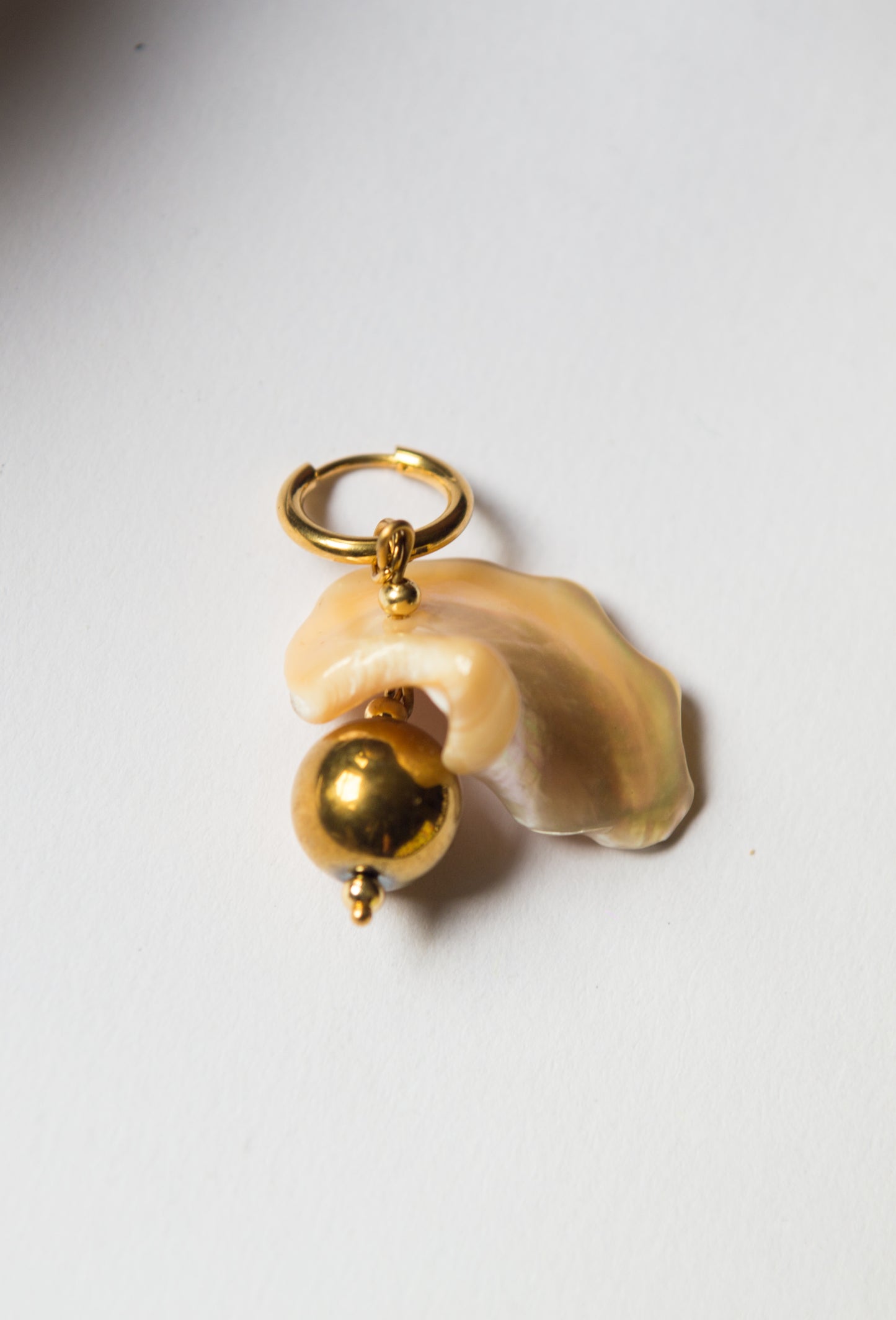 Mono boucle Lambi doré