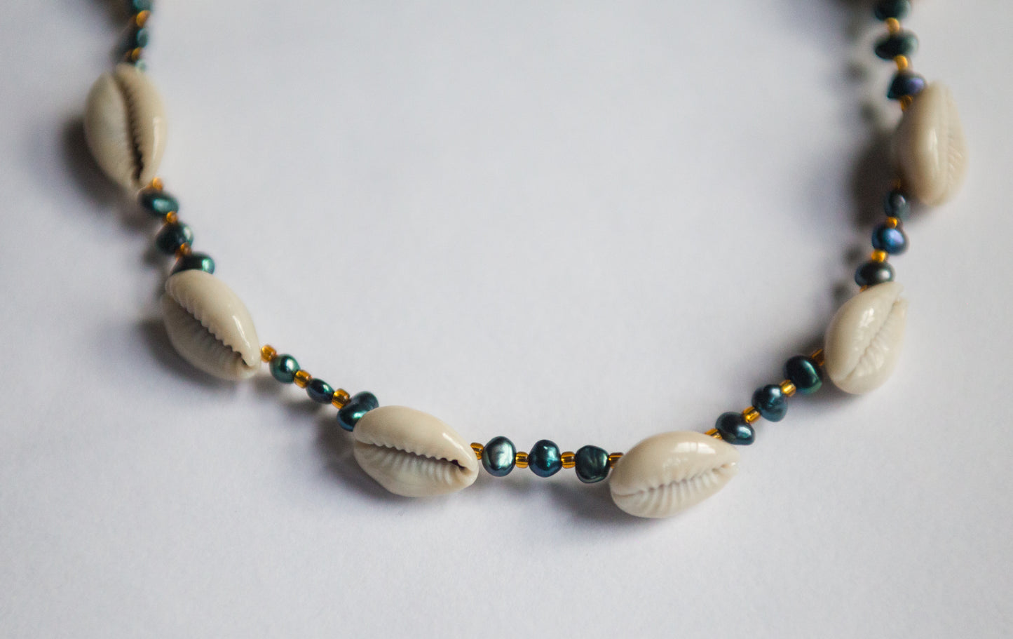 Collier chocker cauri