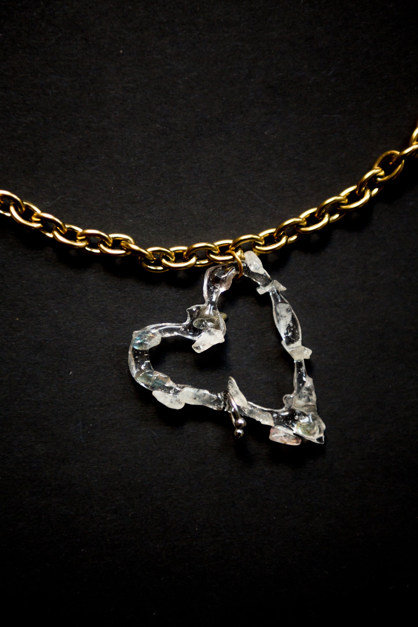 Collier coeur résiné