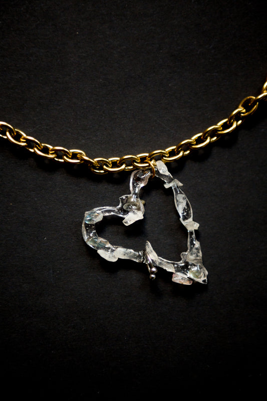 Collier coeur résiné